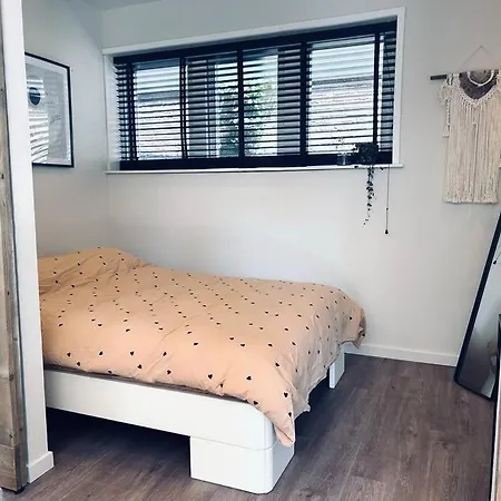 The Bank'S Lodge: Moderne Studio Met Privacy Apartment