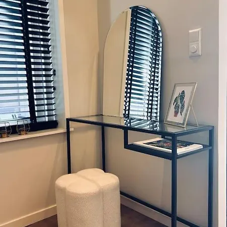 Apartment The Bank'S Lodge: Moderne Studio Met Privacy *